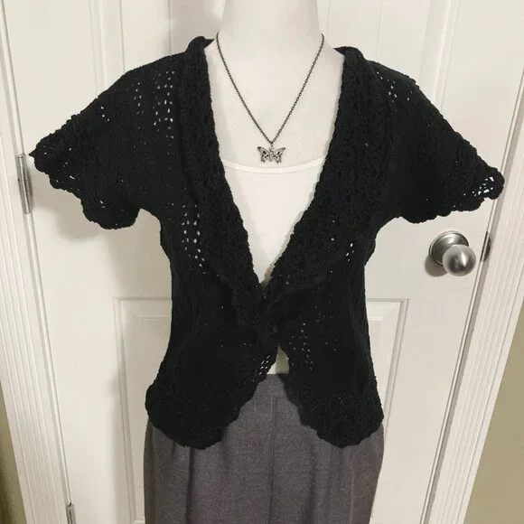 RICKI'S Vintage black short-sleeve scalloped shawl collar v-neck cardigan MEDIUM - Picture 3 of 15